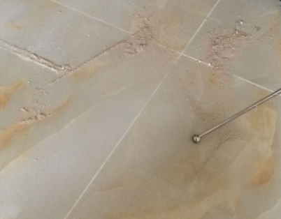 略阳瓷砖空鼓维修公司分享粘合剂选择不当在瓷砖铺贴过程中可能导致以下问题