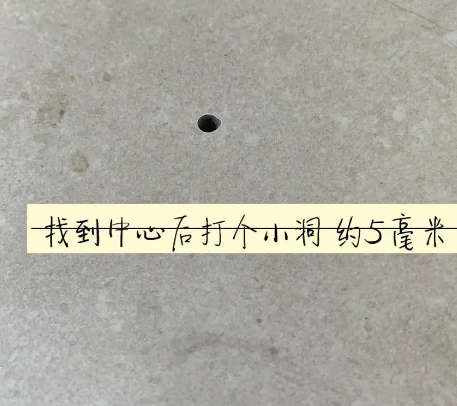 略阳瓷砖空鼓维修公司专业解答在瓷砖铺贴过程中，如果砂料搅拌不均匀，将会带来以下问题